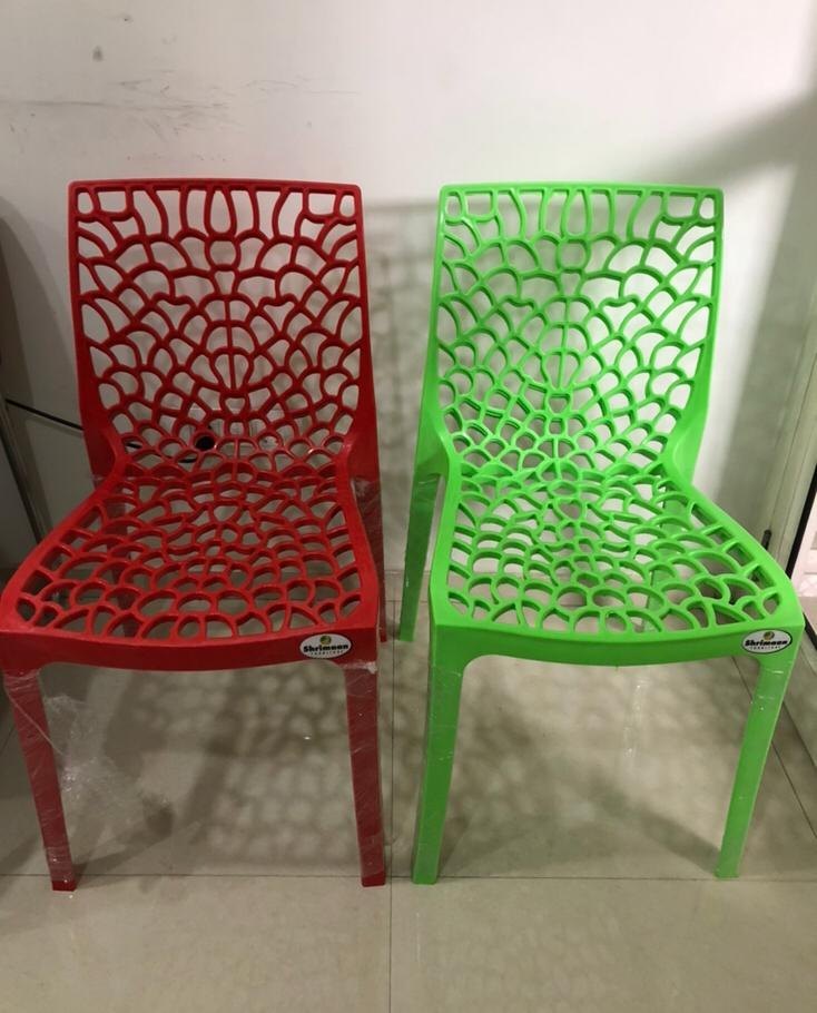 Aavliable Classic Plastic Restaurant Chairs