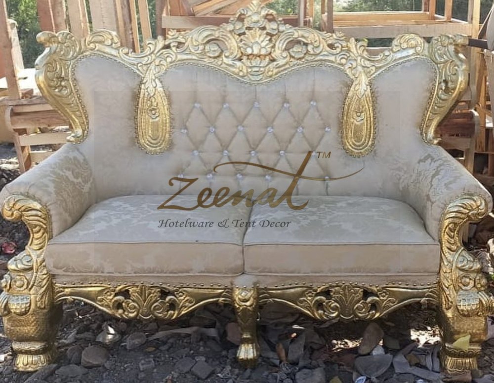 Golden Rajwarah Wedding Sofa, Size: 5 Feet