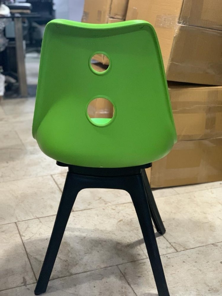 Green Plastic Cafeteria Chairs, Size: Standard