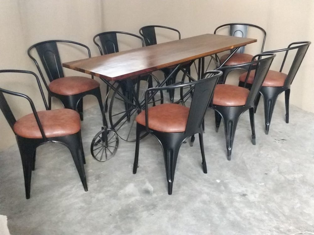 Shreevallabh Wooden, Plastic Cafe Table And Chair Set, Seating Capacity: 8 Seater