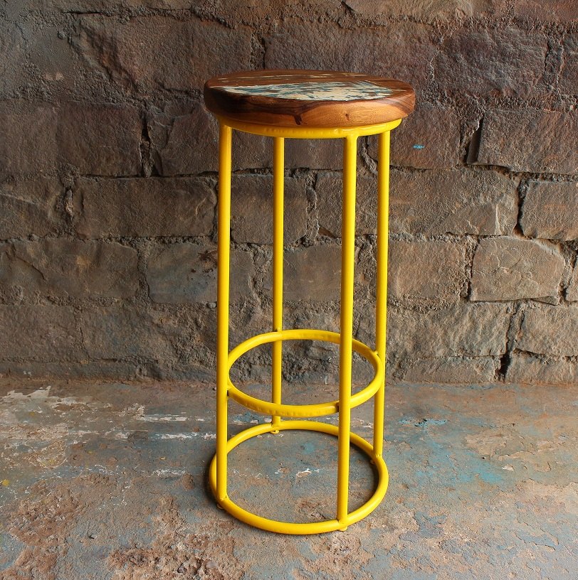 Iron Metal Round Bar Stool, Size: 13x13x30 Inch