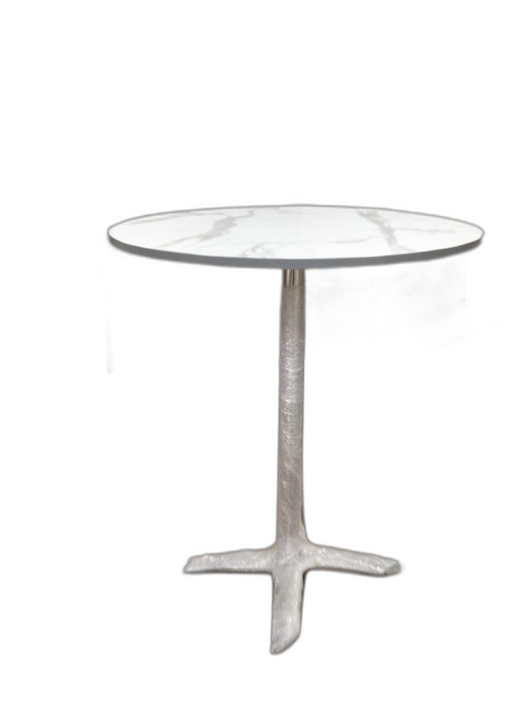 1050mm Steel Round Restaurant Table, Seating Capacity: 2 To 3 Person