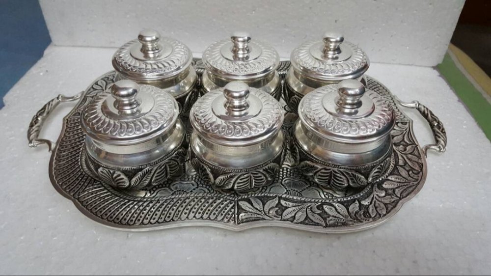 Glossy Round Silver Antique Tray With Dabbi Set