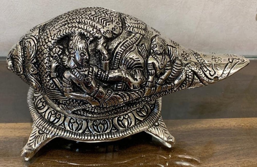 German Silver Hand Engraved Shankh Statue