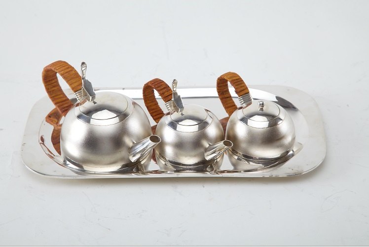 Polished Round Antique Silver Ware
