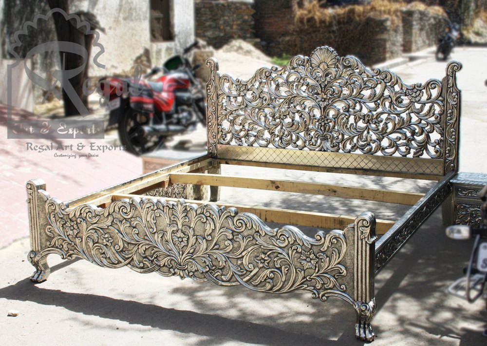 REGAL Carved Silver Bed, For Home, Size: 6 Feet X 6.5 Feets