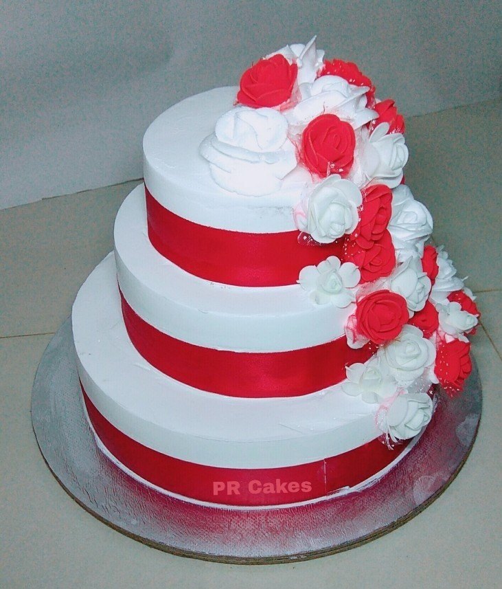 Round Wedding Cake Fresh cream, Packaging Size: 20+ 24, Weight: 6 Kg