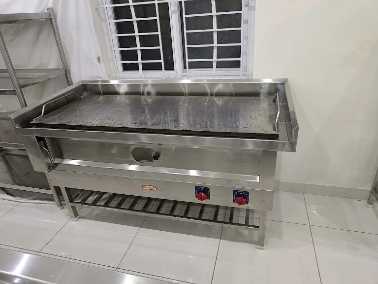 Silver Stainless Steel SS Dosa Gas Stove, For Restaurant, Size: 2.5 X 4feet