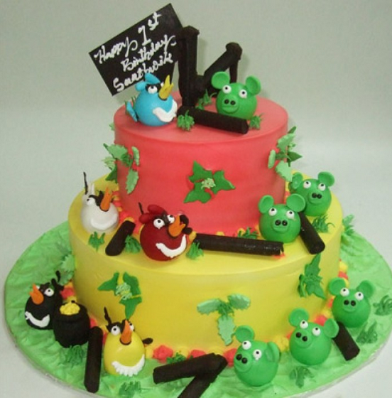 Angry Birds - 5kg Pineapple Cake