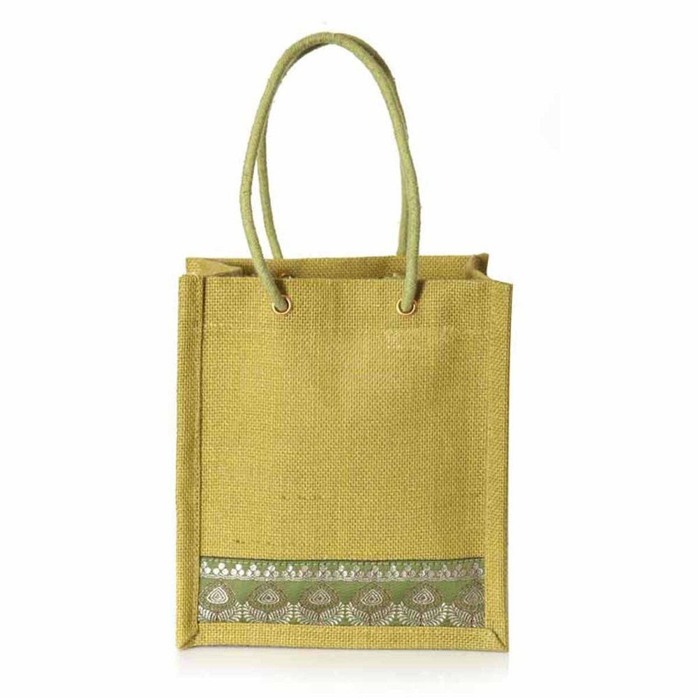 Plain With Lace Border rope Fancy Jute Bag, Capacity: Approx 2kg