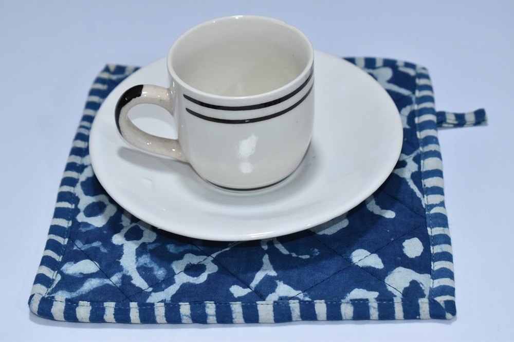 Indigo Printed Cotton Padded Pot Holder