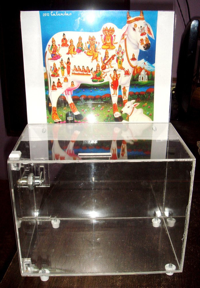 6 Inch Transparent Acrylic Donation Boxes, Size: 6x6x5 Inch