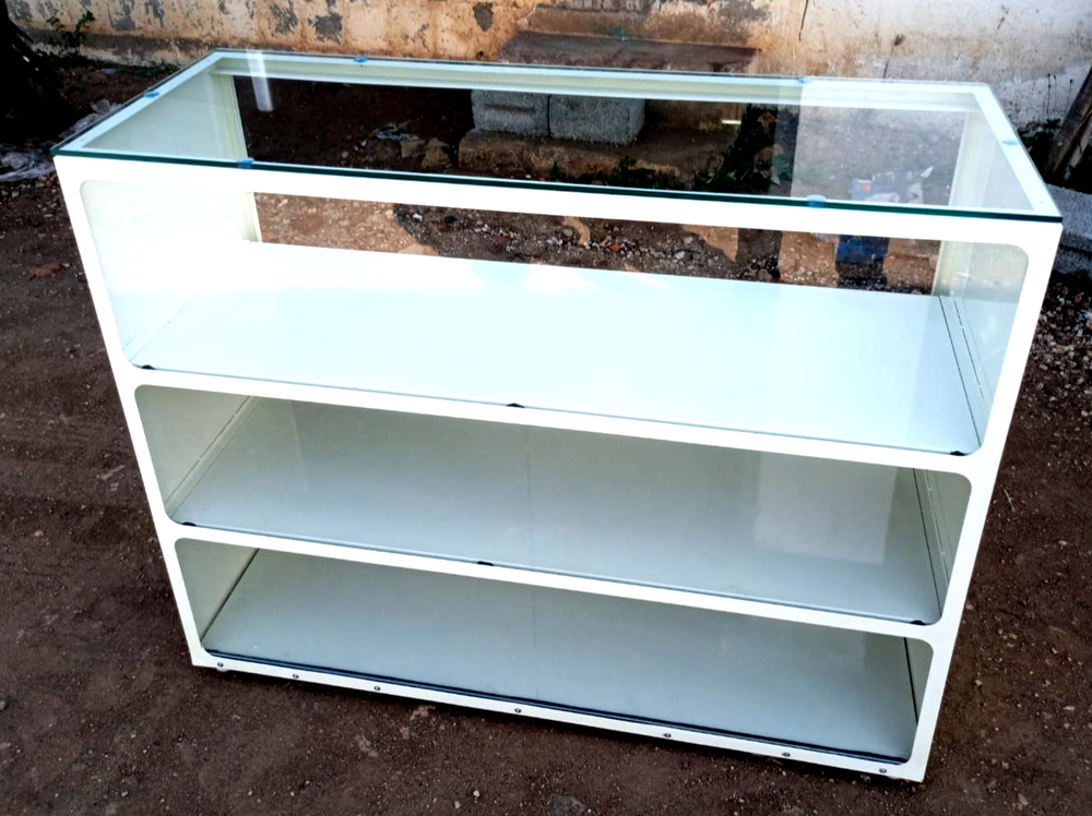 White Mild Steel Glass display Table, For Departmental Stores