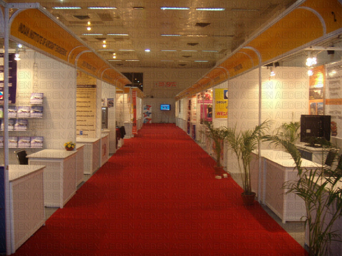 Red PVC Octanorm Stall With Curve Facia, For Exhibition, Size: Standard img