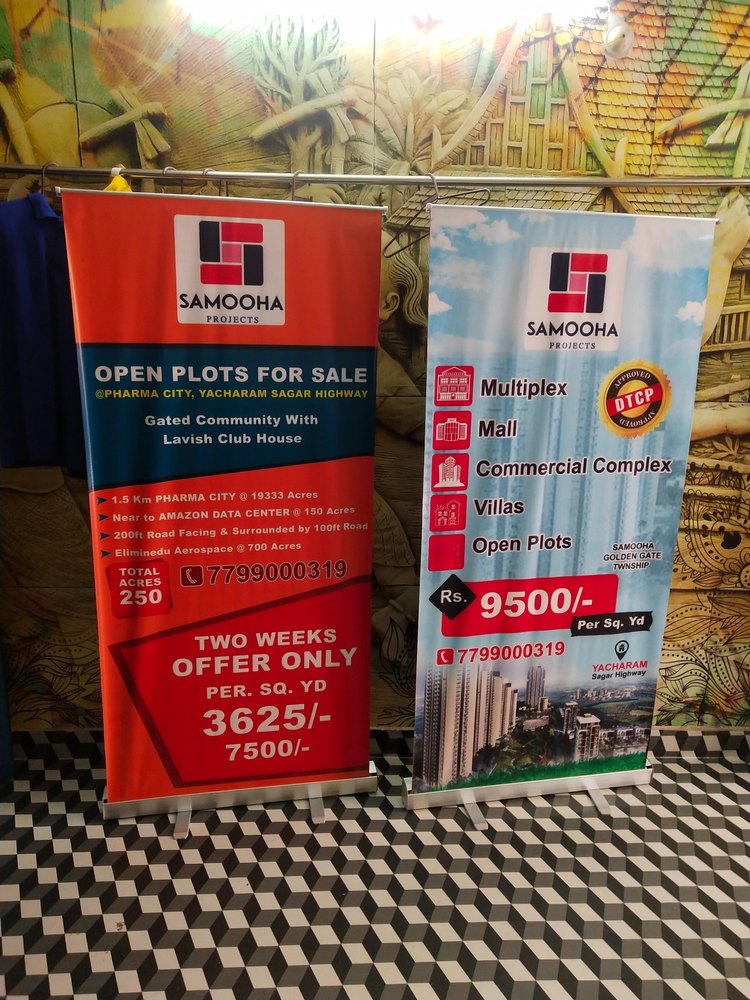 Silver Aluminium Roll Up Banner Stands, For Advertising, Size: 3feet X 6feet