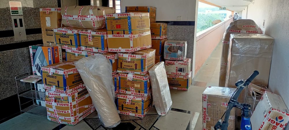 House Shifting Commercial Packers And Movers Services, in Boxes