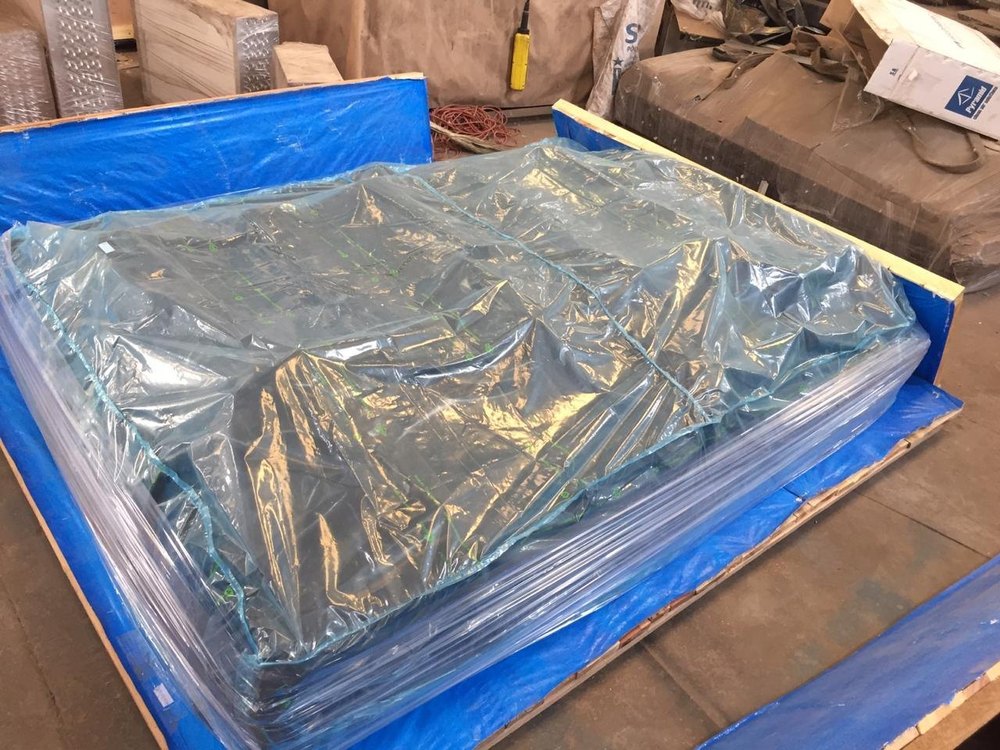 Wrapping Transparent Heavy Machinery VCI Vacuum packing Cover, Packaging Size: 1100 Meter Roll, Size: 150 Micron