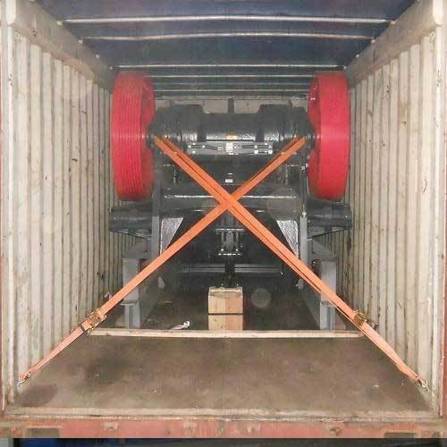 Black & Red Pan India Container Lashing Service