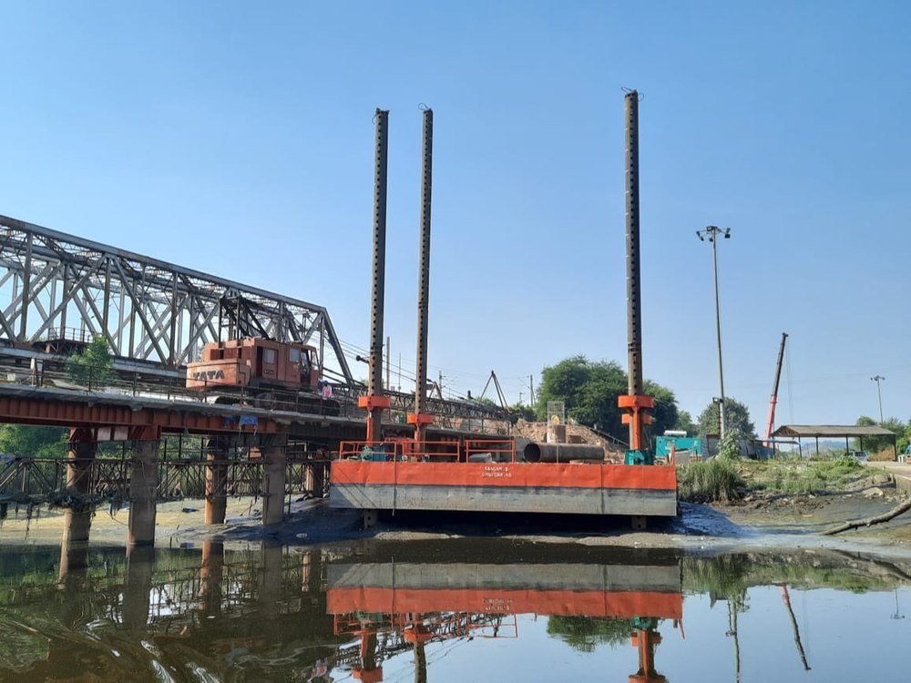 Marine Jack Up Barge Rental Service