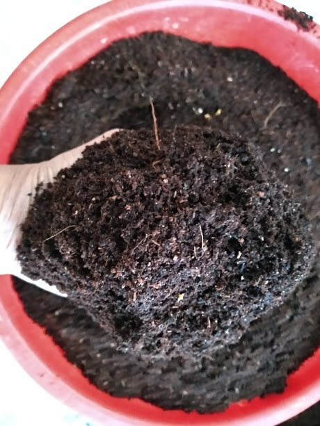 Neem Enviro Dark Brown To Black Organic Composting Culture, Powder