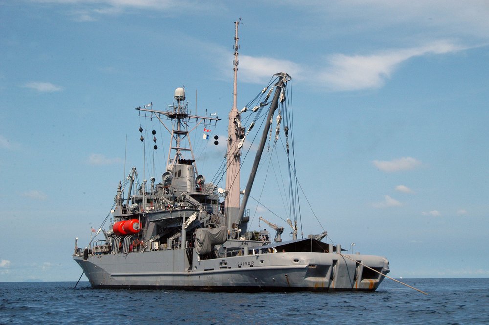 Underwater Ship Salvage img