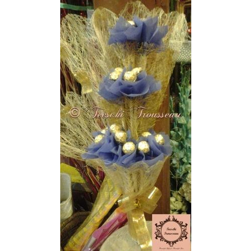 Blue, Golden Teeschi Trousseau Chocolate Bouquet, For Gift