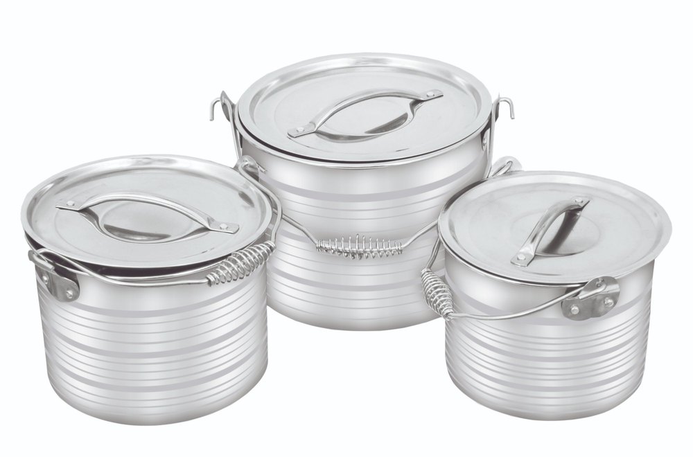 Mirror Finish Stainless Steel Spring Handle Stock Pot - Silver Touch Design, For Home, Capacity: 2 Qt To 40 Qt
