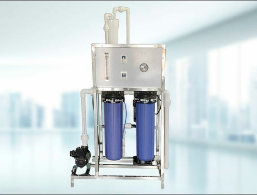 Reverse Osmosis 250 LPH RO plant, For Drinking, FRP