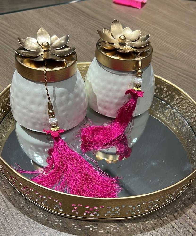 Metal White Jars With Tray, For Gifting, Packaging Type: Box