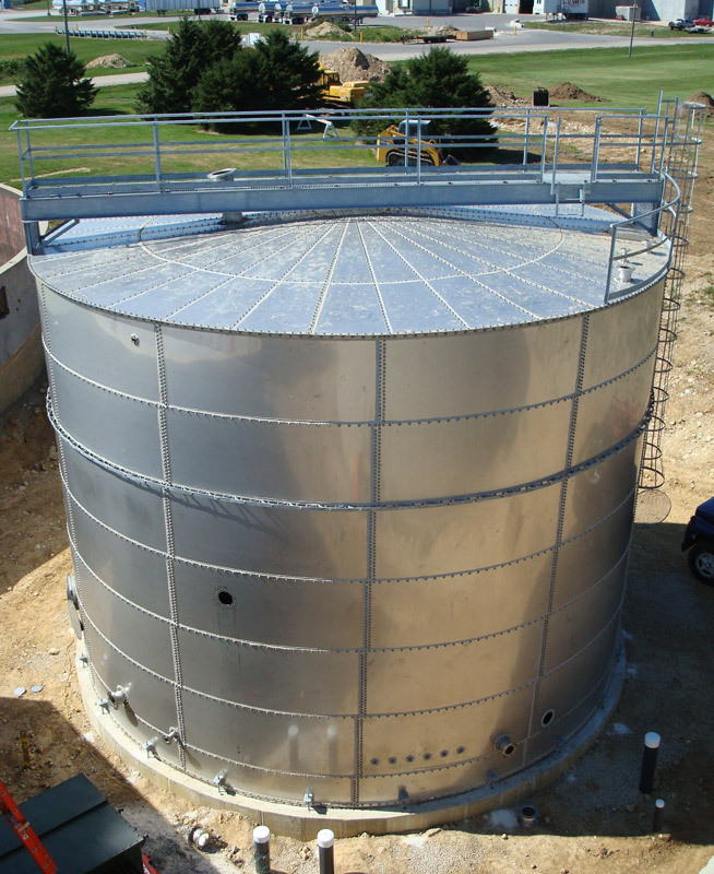 Metal Water Storage Tanks, Capacity: 1000-5000 L img