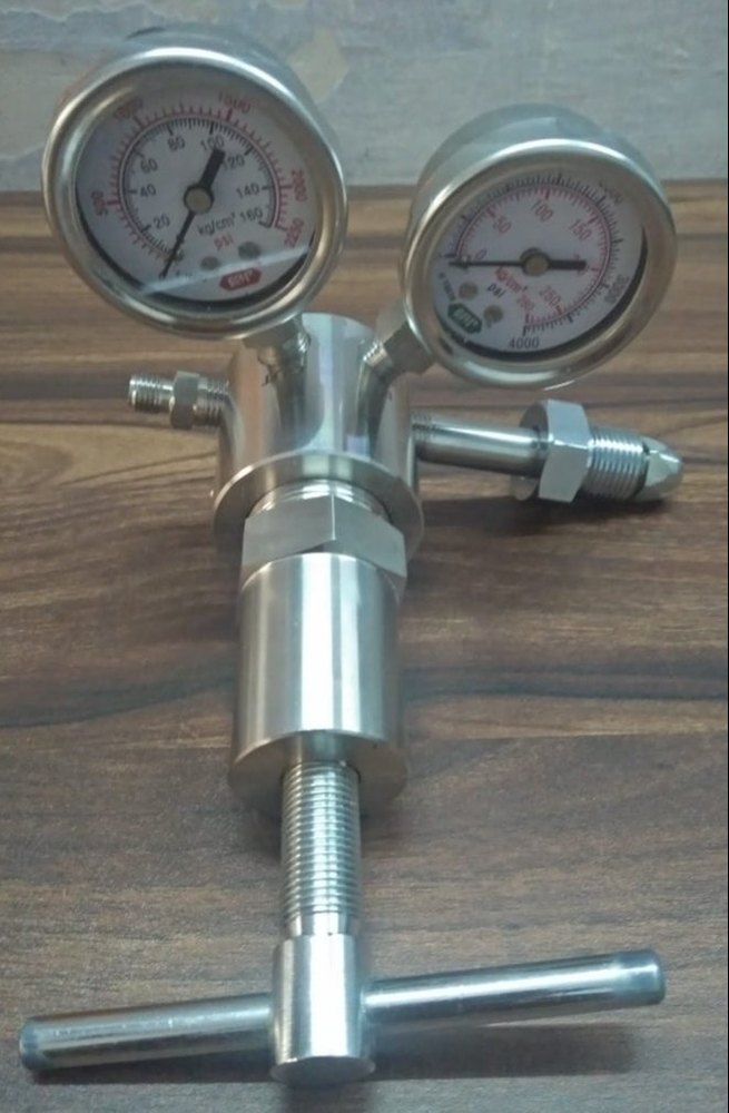 Silvery White Stainless Steel Gas Regulators, For Industrial img