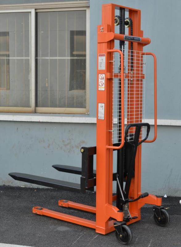 Automatic Ms Manual Stacker, For Material Handling, Lifting Capacity: 1000-2000