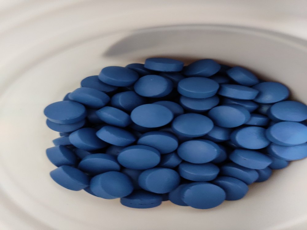 Phycocyanin coated Spirulina Tablets