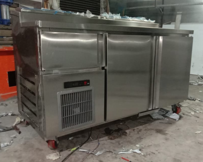 Stainless Steel Pizza Makeline, For Restaurant