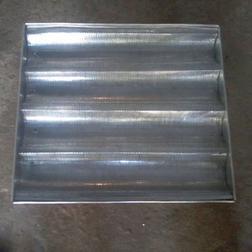 Aluminium Rectangular Baguette Baking Tray, Thickness: 0.6 Mm (material Thickness), Size: 12 X 12 Inch