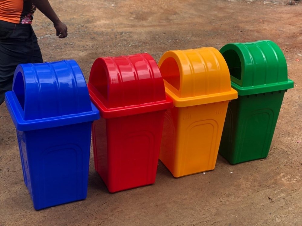 Green Rectangular Plastic Dustbin, For Outdoor