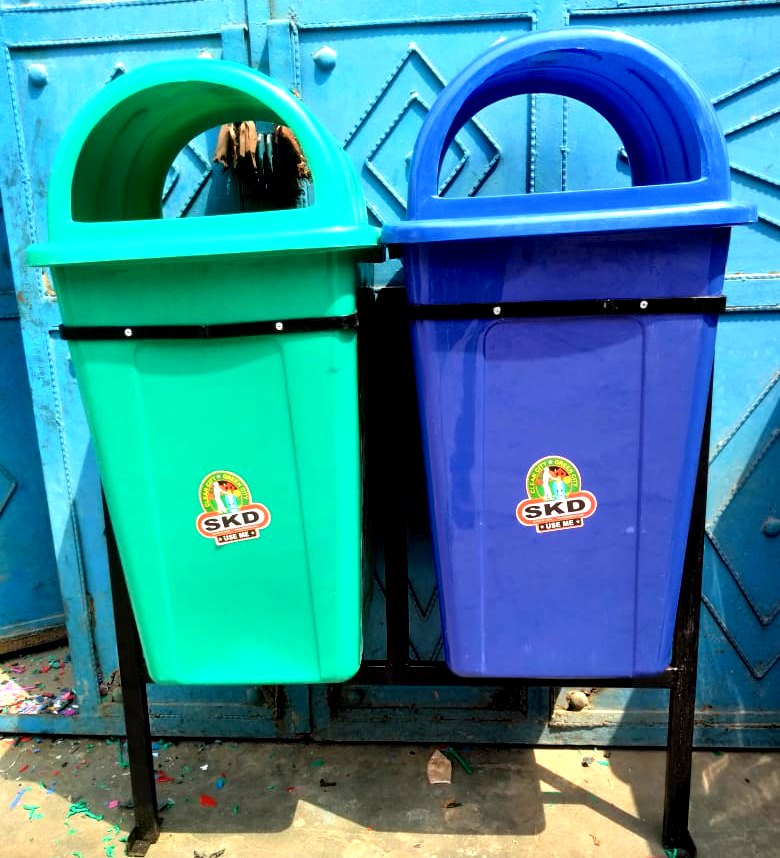 Big Plastic Stand Dustbin