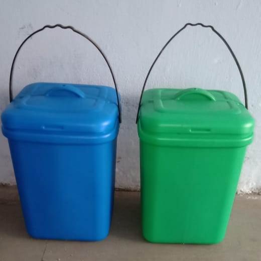 Aditya Open Top Square Virgin House Hold 10 - 12 Ltr Dustbin, Capacity: 11-15 Liters