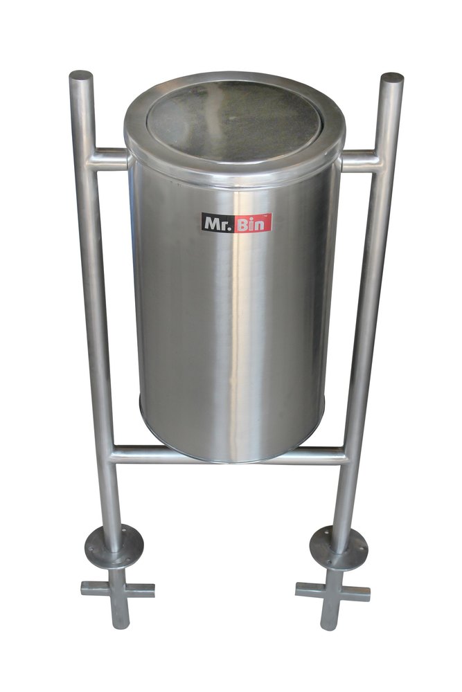 silver Stainless Steel SS Swing Bin With Pole, Size: Dia 14 X 28h, Capacity: 65 Ltr