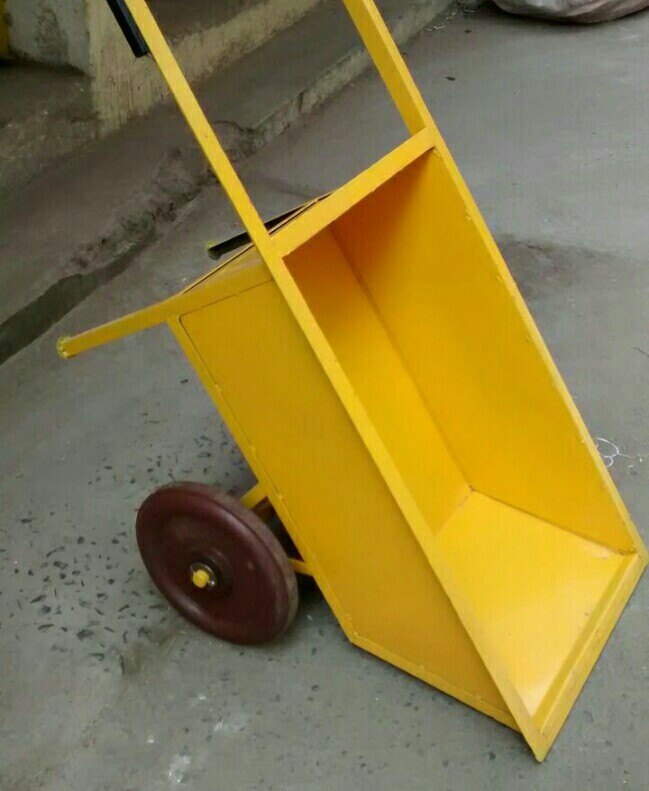 Wheel barrow ms, For Construction, Load Capacity: 80 kg