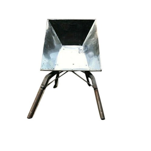 Heavy Duty Single Wheel Barrow, Capacity: Upto 100kg, for Construction