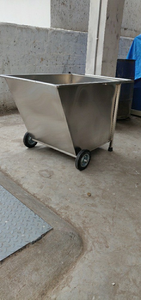 SS Scrap Trolley, Size/Dimension: Standardized