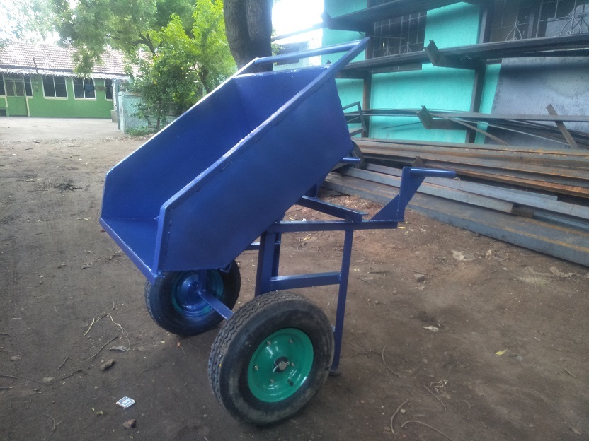 Tilting Trolley, Capacity: 200 Kgs