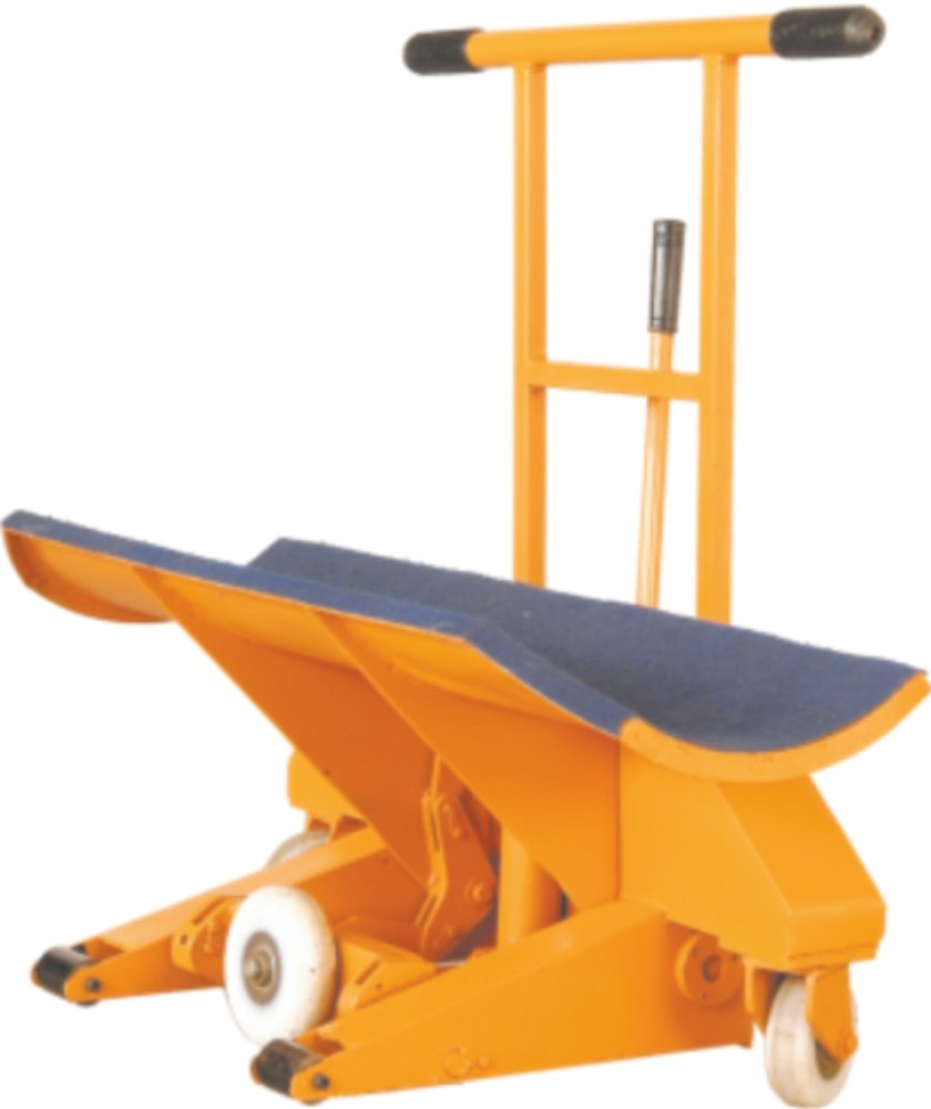 Mild Steel Yellow Cloth Roll Doffing Trolley, Capacity: 400 kg