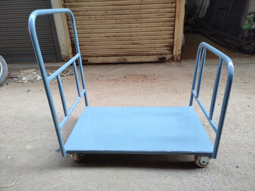 Smoky Grey Mild Steel Push Pull Platform Trolley, Load Capacity: 500 kg