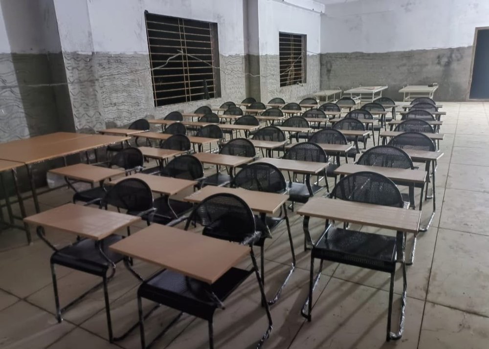 Perforated Chair With Full Writing Pad, For Student