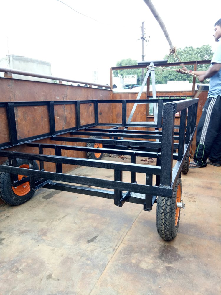 Stainless Steel Construction Trolley, For Industrial, Load Capacity: Heavy Duty