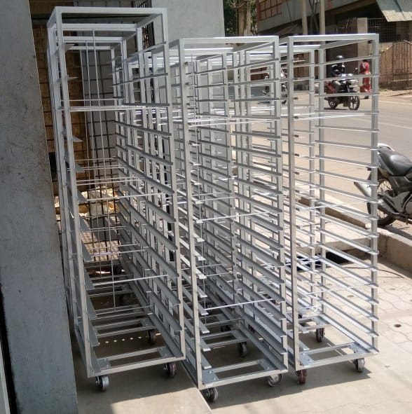 Silver Mild Steel Bakery Oven Trolley, Load Capacity: 50Kg