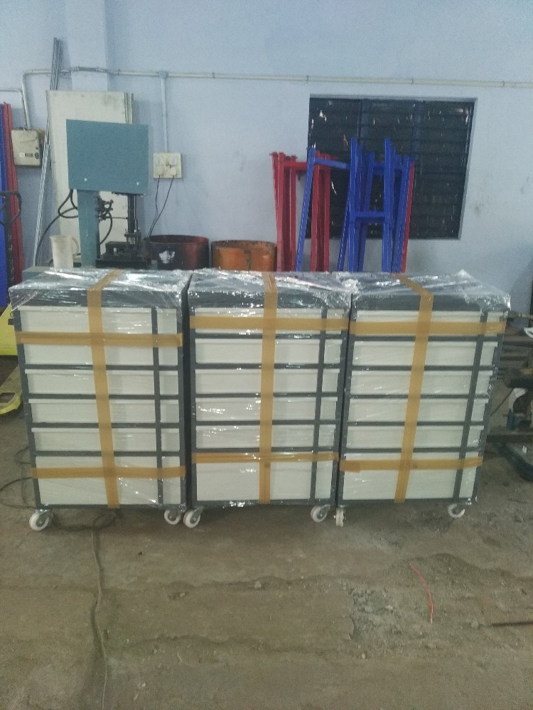 Red Mild Steel Tvs Tools Trolley, For Industrial