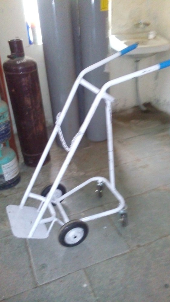 DELUXE Mild Steel Oxygen Cylinder Trolley, For Hospital